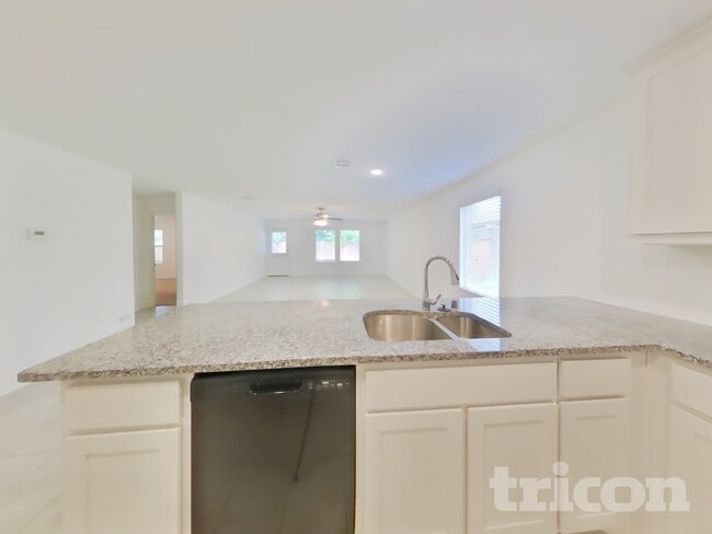 Photo - 1516 Clairborne Ct