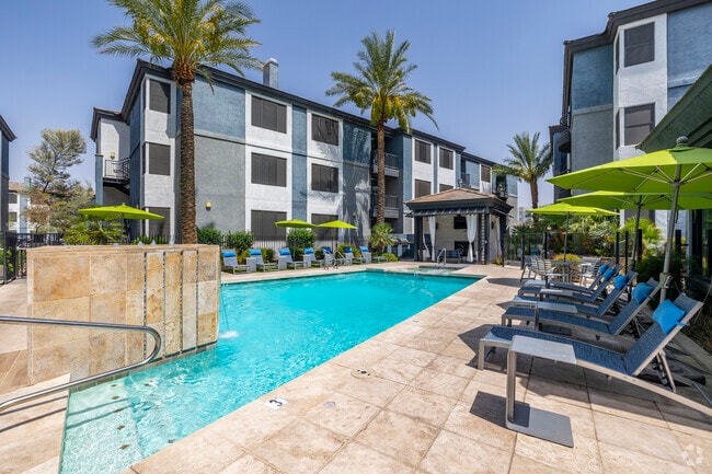 Sparkling Pool with Water Feature - Ascent North Scottsdale