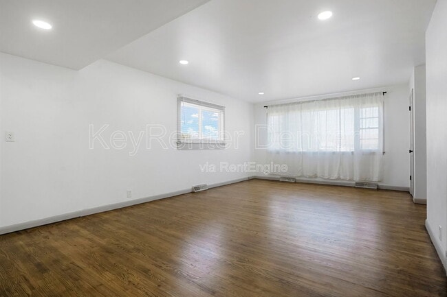 Photo - 741 S Wolff St
