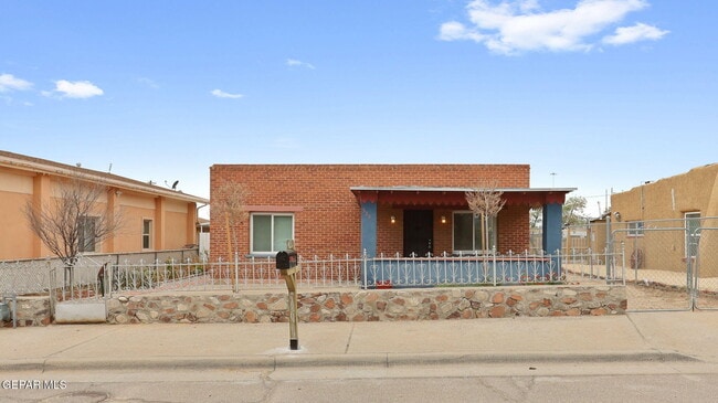 Photo - 325 Vista Hill Dr