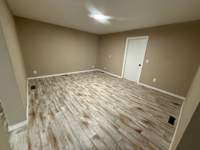 Photo - 223 W Ave J