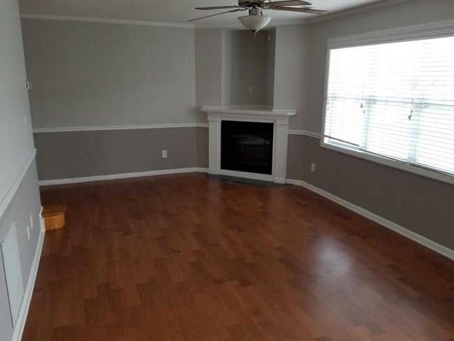 Photo - 2136 Flagstone Ct