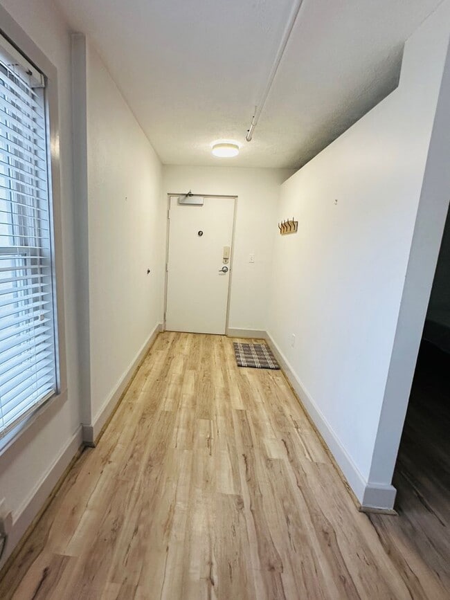 Photo - Inviting Fully Furnished Studio Condo!