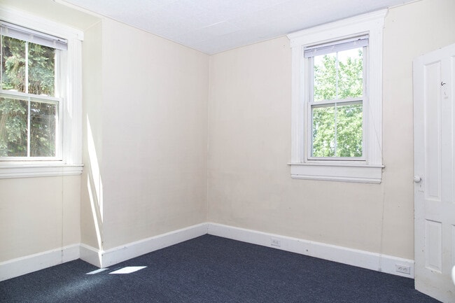 1-5 Pine Pl