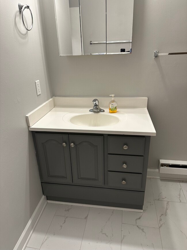 Photo - 226 Maple St