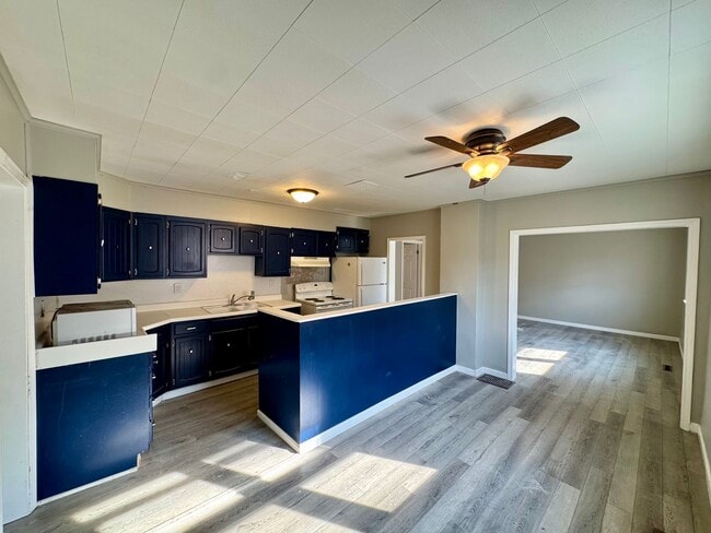 Photo - short term lease available