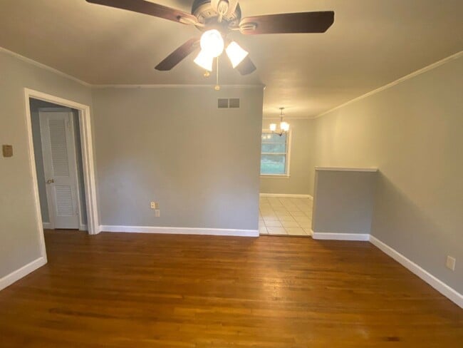 Photo - 2970 Chaucer Ln