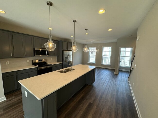 Photo - Townhouse for Rent in Preston Lake!