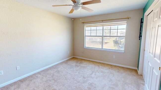 Photo - "Charming 2-Bed, 3-Bath Townhouse Retreat in Jacksonville - 1,176 Sq. Ft. of Comfort and Style!" Unit #1404