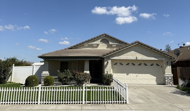 Building Photo - 174 McGinnis Ave