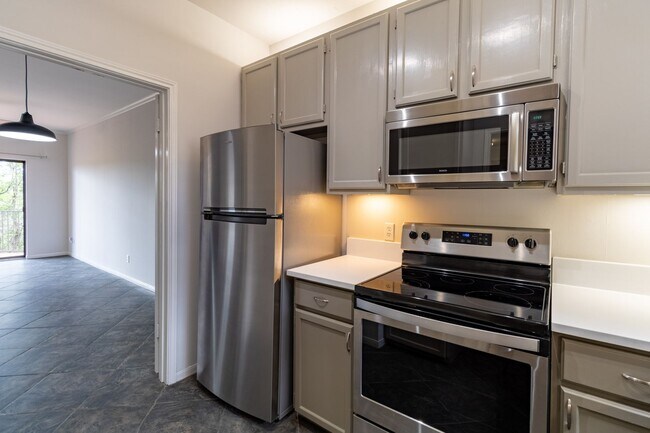 Photo - South Austin Gem: Cozy 2BR Home with Stunning Downtown Views, Minutes from Barton Creek Greenbelt!