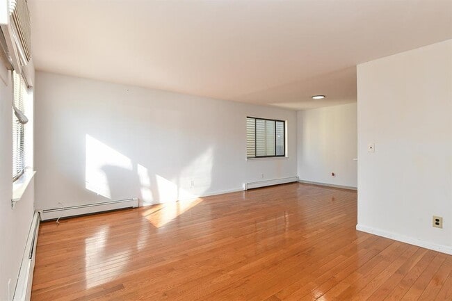 Photo - 1308 46th St Unit 1