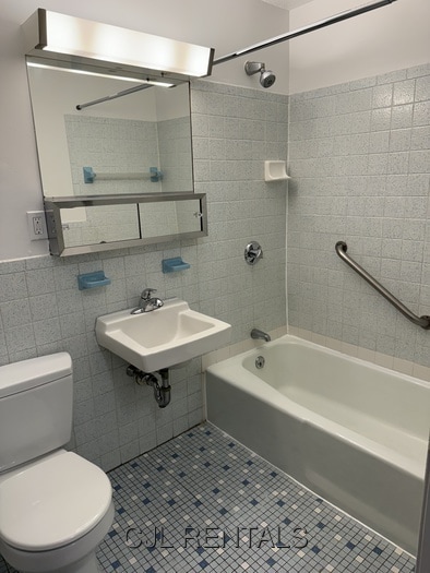 Photo - 71 Montvale Ave Unit 11