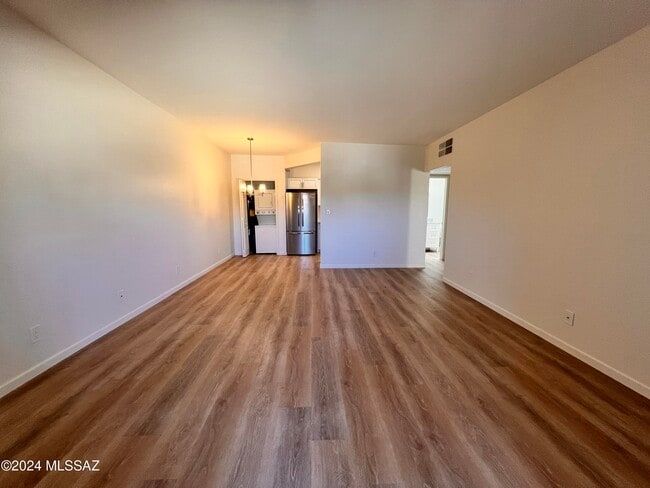 5500 N Valley View Rd Unit 231