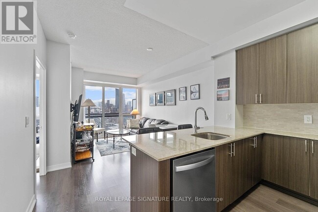 Photo - 225 Sackville St Unit 1405