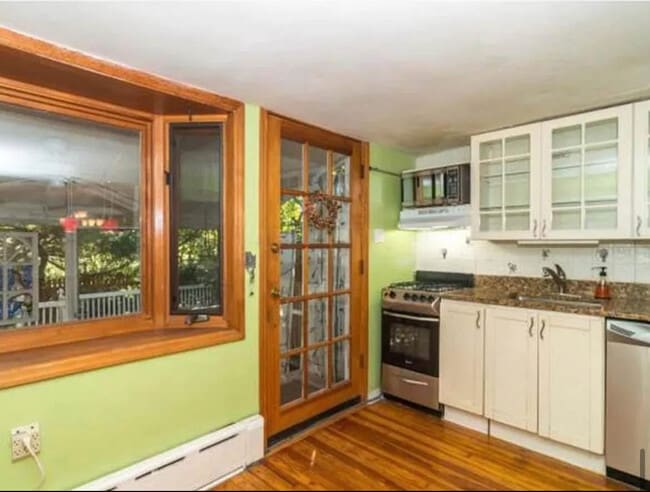 Full Kitchen - 7839 Mill Rd