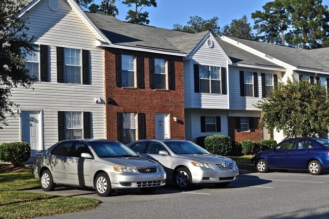 Photo - 1107 Fords Pointe Cir
