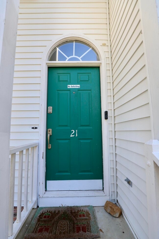 Photo - 21 N Trace Ct