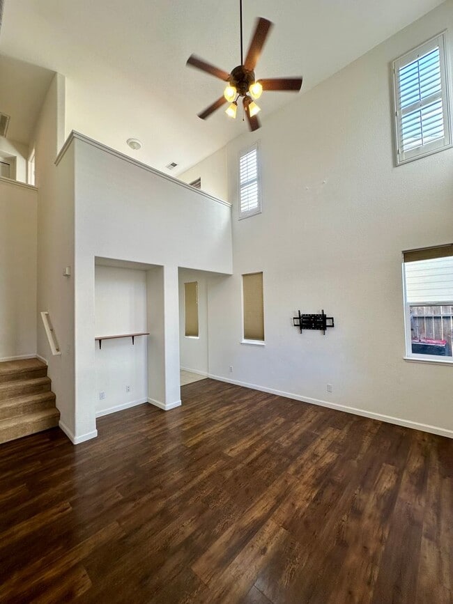 Photo - Spacious 2 Story Townhouse Available NOW!