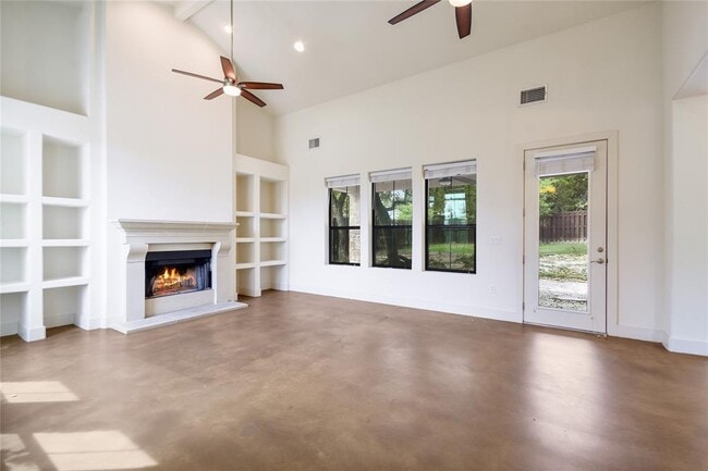 Photo - 18400 Lakepoint Cove