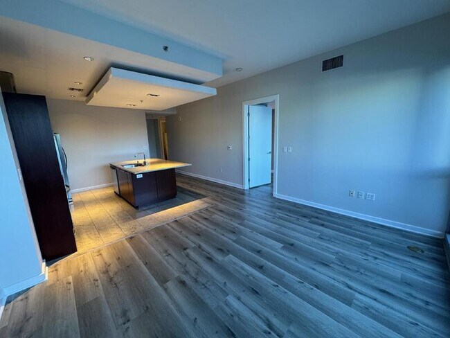 Photo - 4471 Dean Martin Dr Unit 302