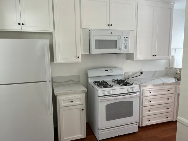 Photo - 511 Broadway St Unit Rear