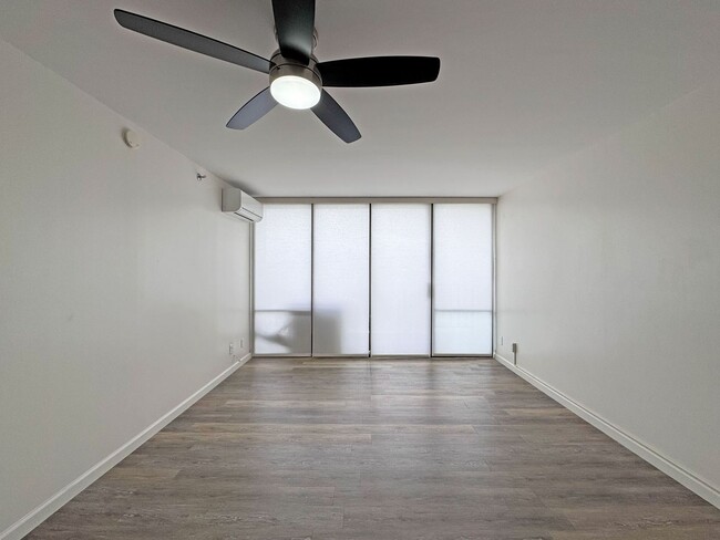 Photo - Pearl Regency Unit 1809