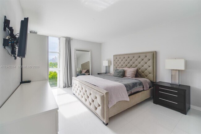 Photo - 3625 N Country Club Dr Unit 607