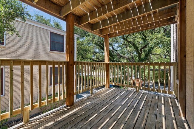 Photo - 914 E 32nd St