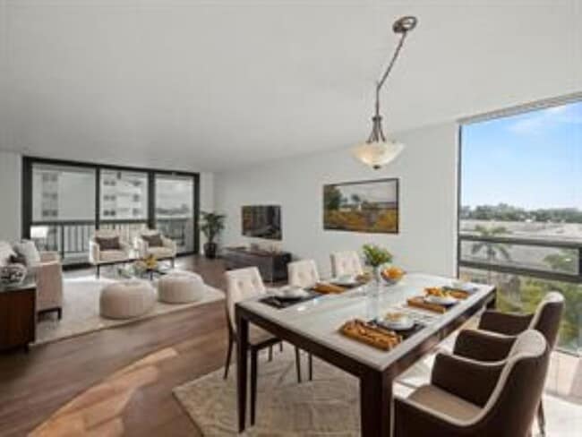 Building Photo - 4800 Bayview Dr Unit 606