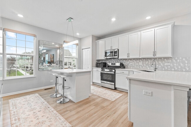 Photo - 1627 Sager Way