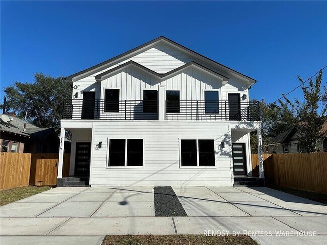 Building Photo - 2314 McKee St