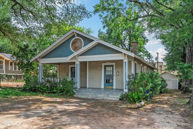 Photo - 411 Rutherford St