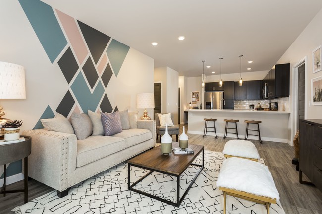 Solana Olde Town Station apartments — community photo