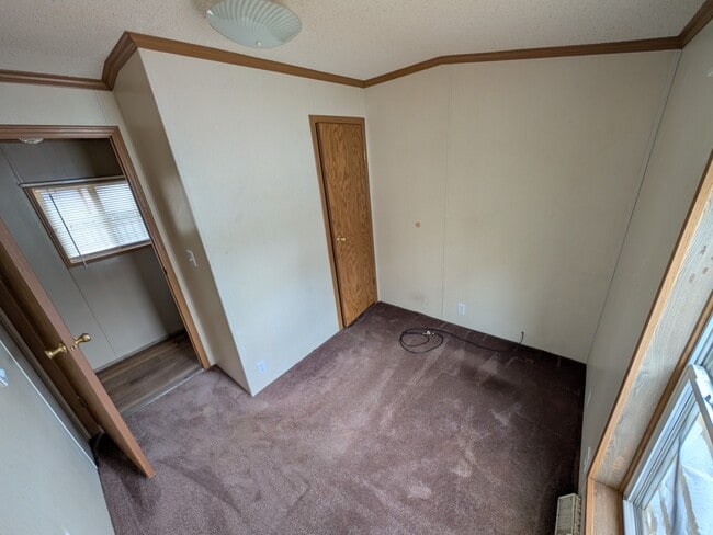 Photo - 14709 E 425 North Rd