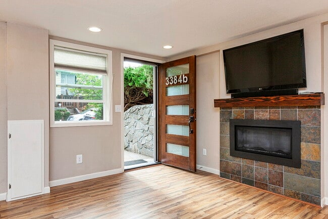 Photo - 3384 SE Gladstone St Unit B