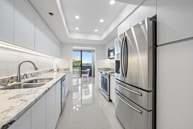 Photo - 123 Lakeshore Dr Unit 445