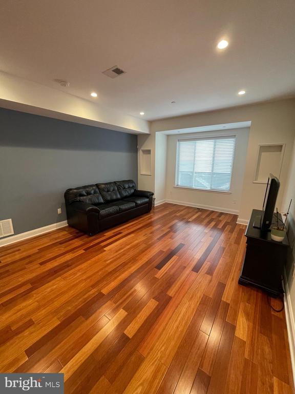 Photo - 2304 Alter St