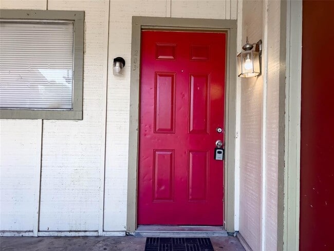 Photo - 8907 Parkfield Dr Unit 203