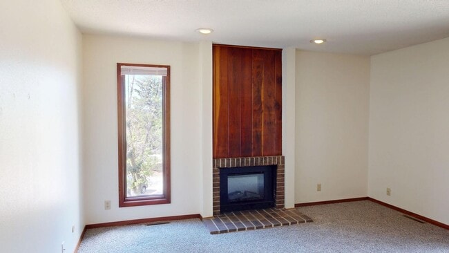 Photo - Doral Apartments