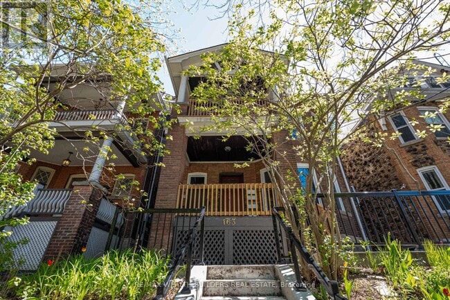 Photo - 163 Parkside Dr Unité A