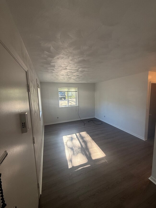 Building Photo - 121 2nd Ave Unit 11