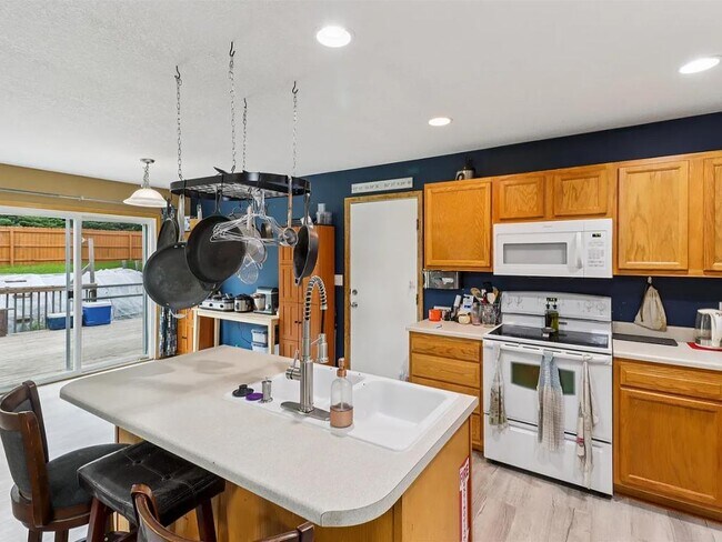 Photo - 4103 SW Westview Dr