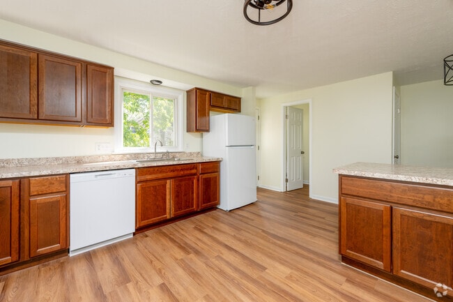 3BR, 1.5BA – 1,300SF - Kitchen/Dining Room