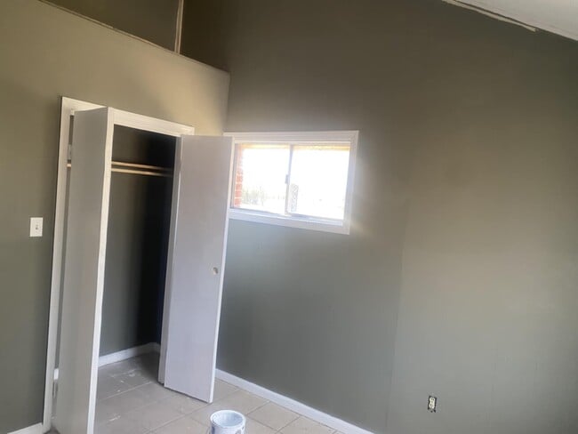 Photo - 3064 Cromwell Ave