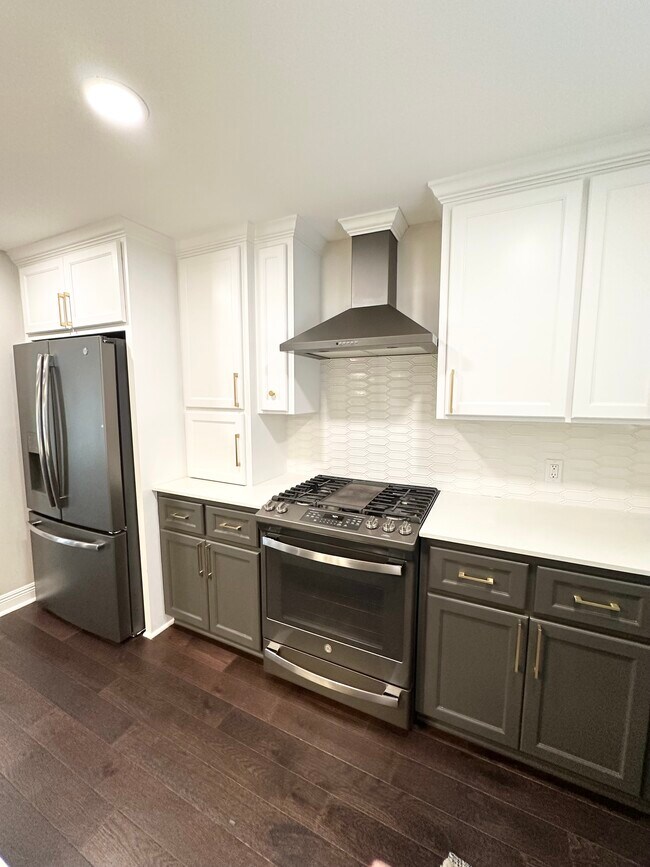 Photo - 160 Fernhill Ave