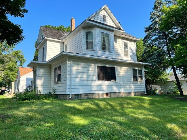 Building Photo - 900 W Parker St Unit B Rental