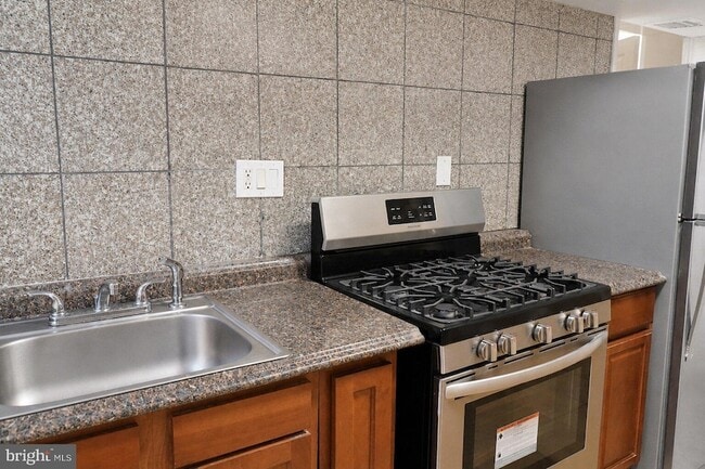 Photo - 59 Galveston Pl SW Unidad 4