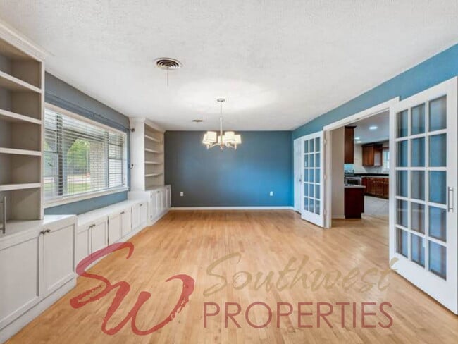 Photo - 3 Bed / 2 Bath House Steps from TSU Memorial Stadium — Perfect for Roommates!