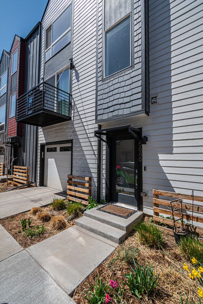 Photo - 5646 W 10th Pl Townhome